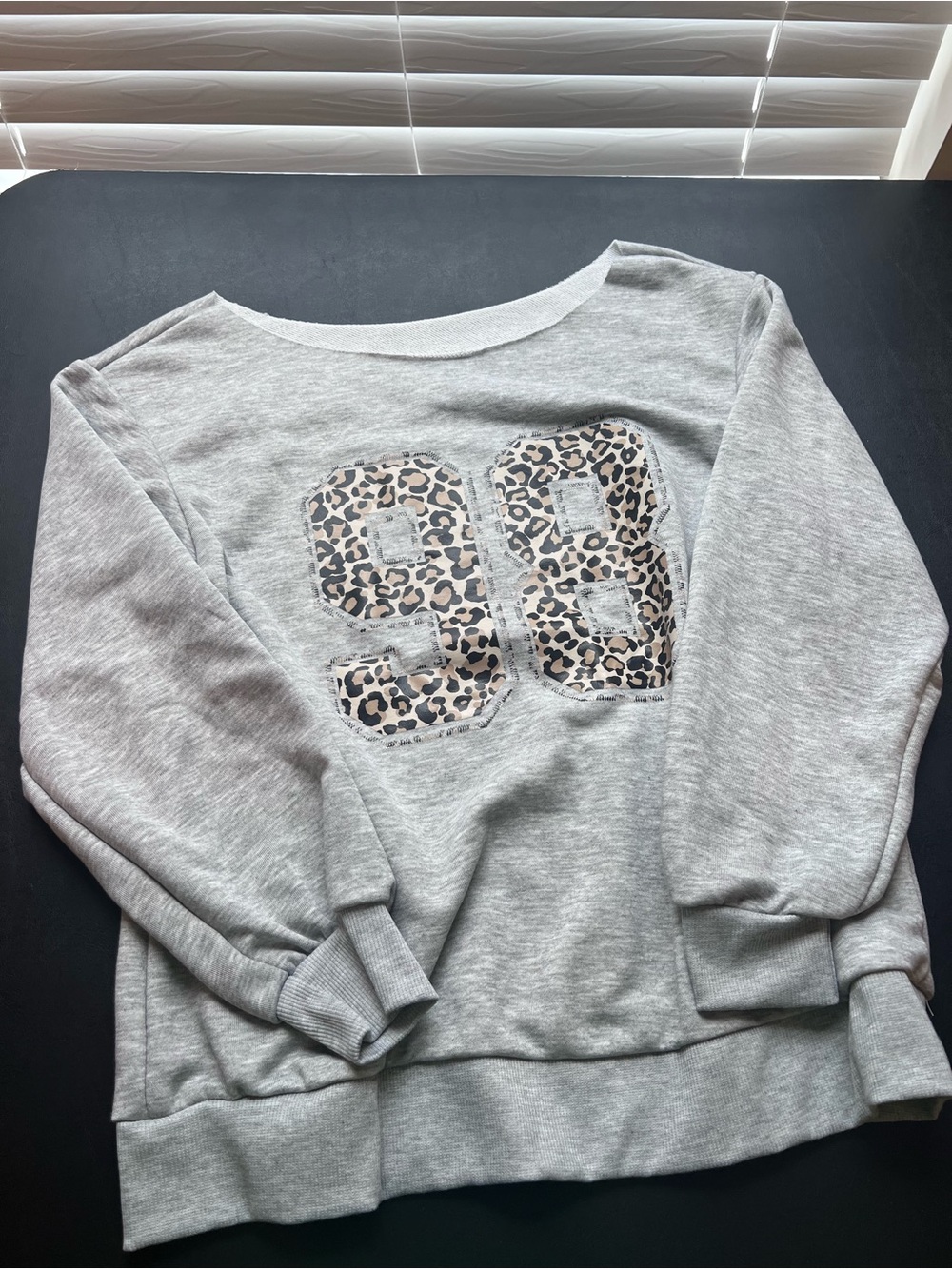 SHEIN Grey Pullover Sweatshirt with Leopard '98' Graphic